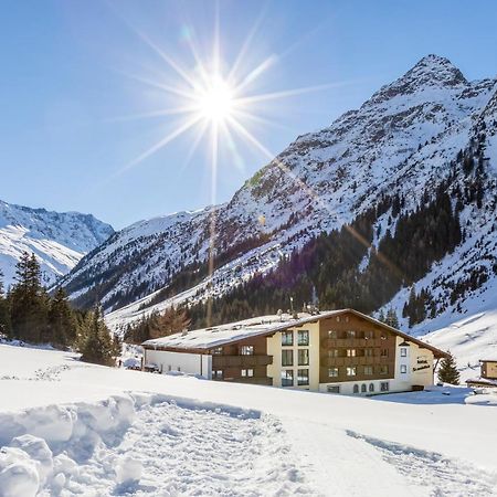 Hotel Sonnblick Sankt Leonhard im Pitztal Exterior foto